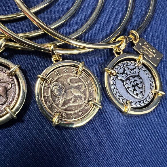 Elizabeth Taylor Greco-Roman Bangle Bracelets Set Of 5 Gold-Tone With Coin Charm - Picture 5 of 7